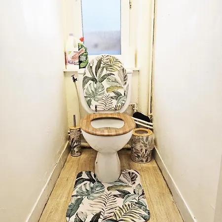 55 M2 Refait A Neuf A 300 M De La Et Du Centre Apartment *