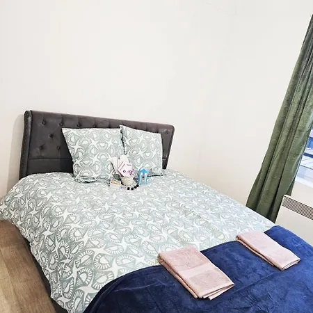 Apartment 55 M2 Refait A Neuf A 300 M De La Et Du Centre